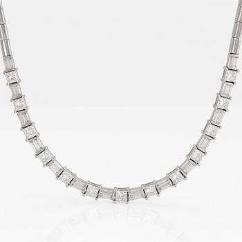 845. A NECKLACE set with princess- and baguette-cut diamonds.