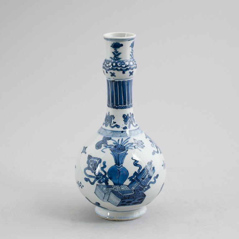 VAS, porslin, Kina, Kangxi-stil, sannolikt 1800-tal.