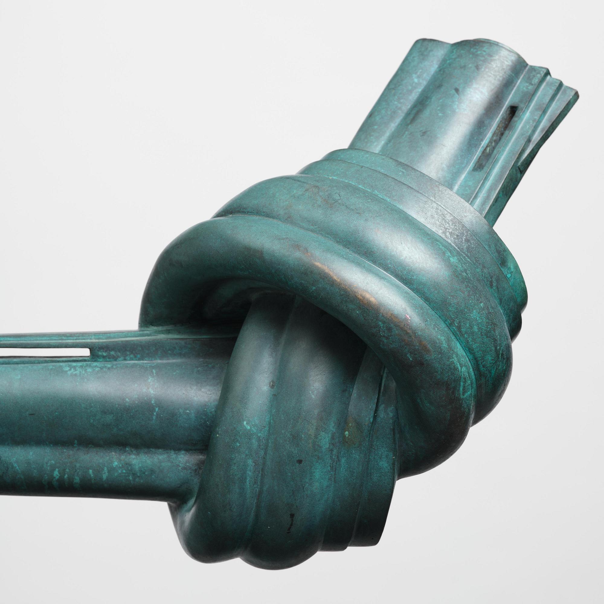 Carl Fredrik Reuterswärd, "Non Violence".