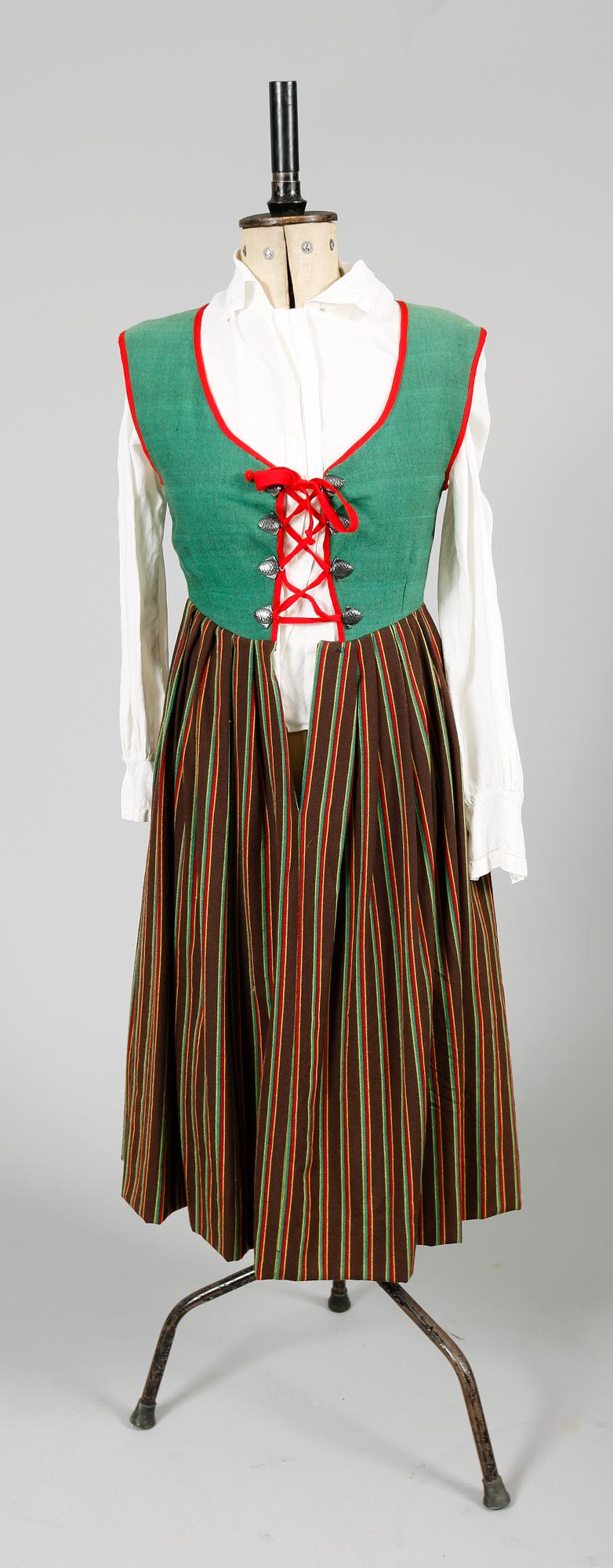 FOLKDRÄKT, norrländsk.