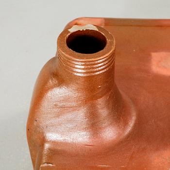 TVÄTTHO/HANDFAT, saltglaserat stengods, "V50", Höganäs, 1900-talets första hälft.