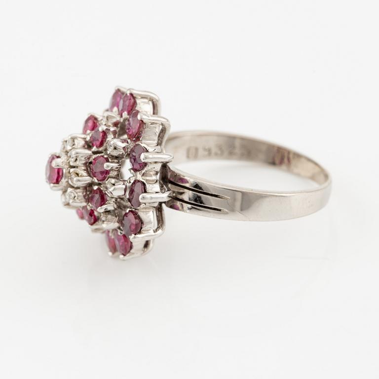 Ring, 18K white gold with rubies and small diamonds.