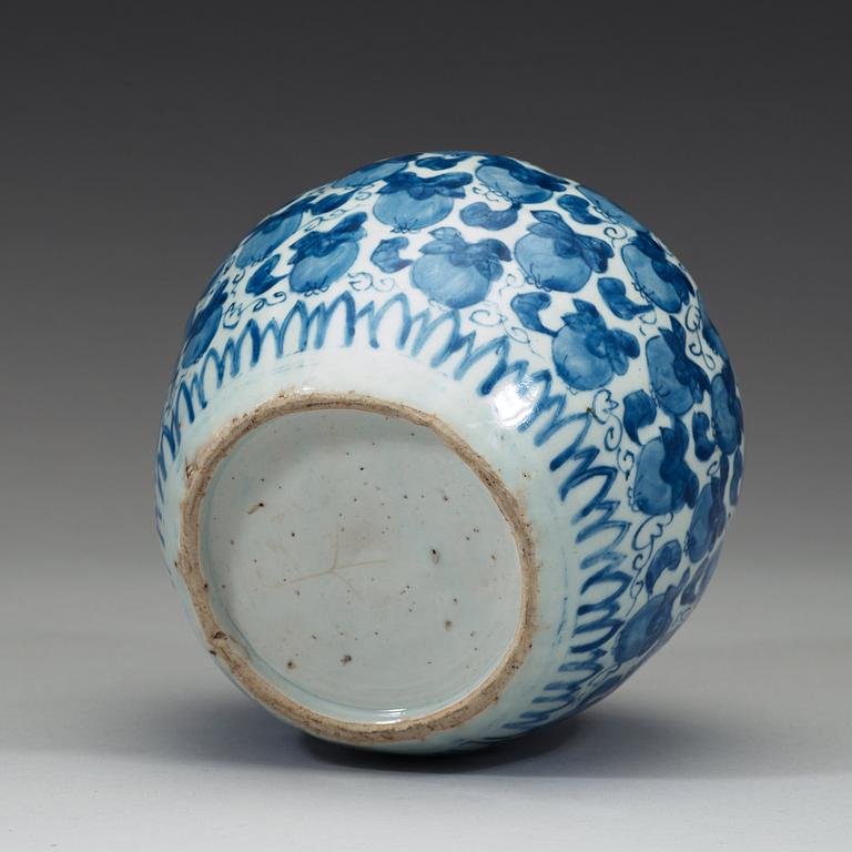 A blue and white jar, Ming dynasty, Wanli (1576-1620).