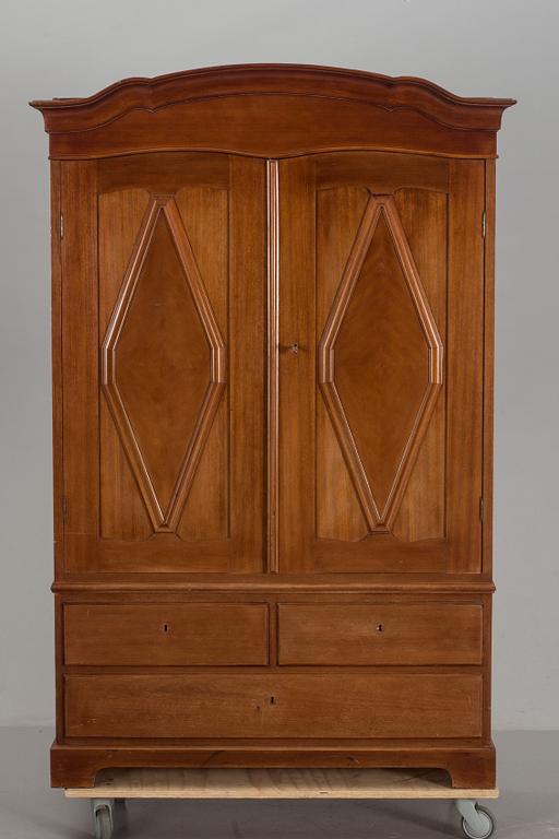 SKÅP, tidigt 1900-tal.