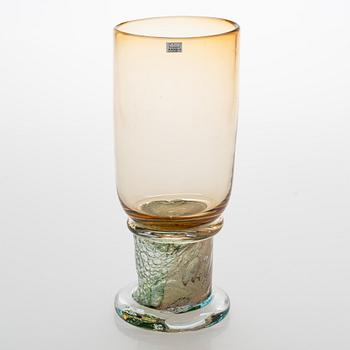 Heikki Orvola, A 1970s glass goblet, signed Heikki Orvola Nuutajärvi Notsjö.