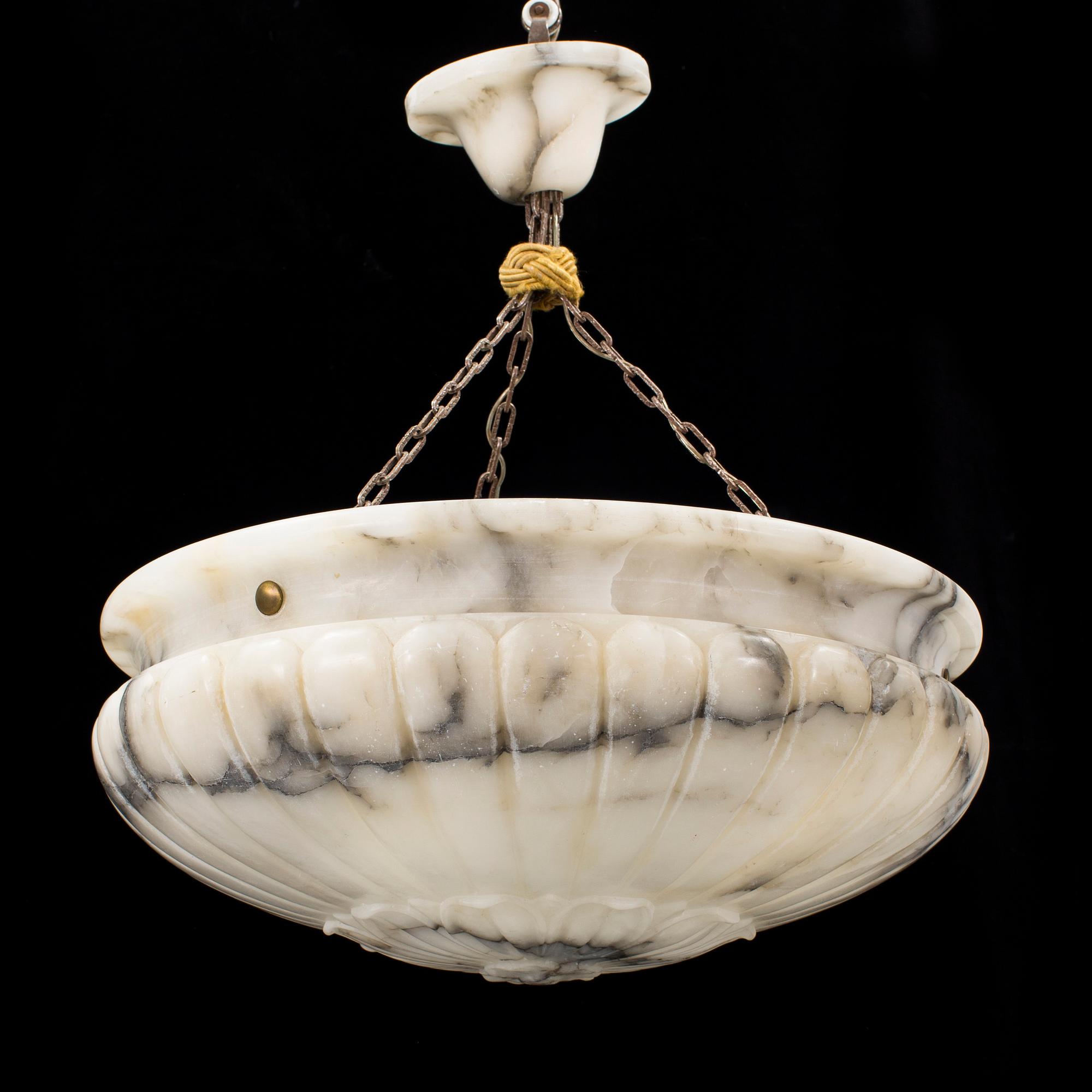 TAKAMPEL, alabaster, märkt X-Ray Chicago, 1900-talets första hälft.