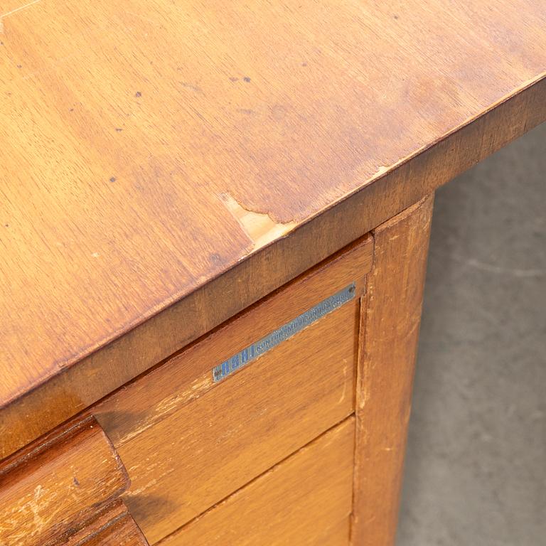 Desk, ASKI AB Swedish Office Furniture Industries, Stockholm, Bodafors, mid-20th century.