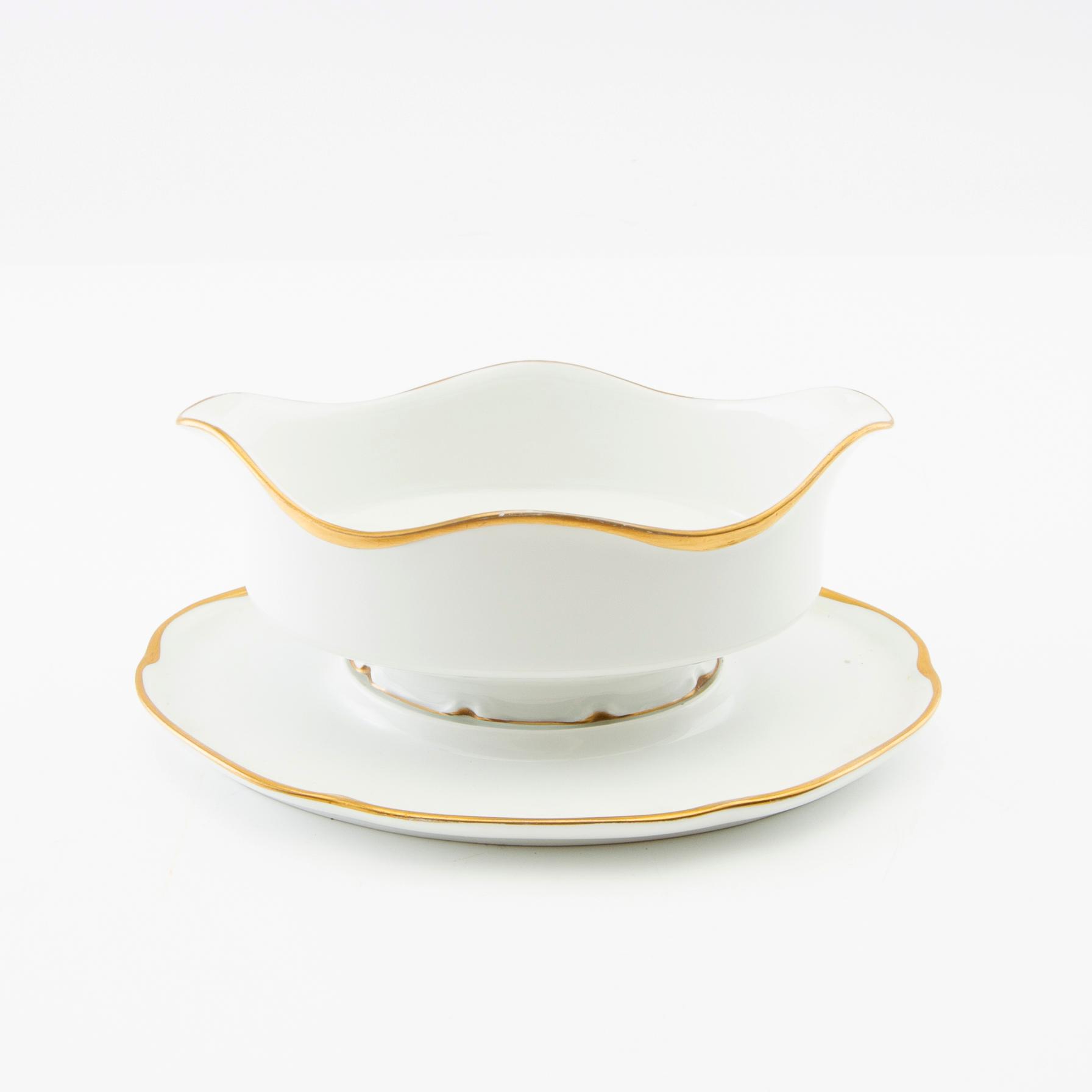 Service for 100 persons, Rosenthal, first half of the 20th century porcelain.