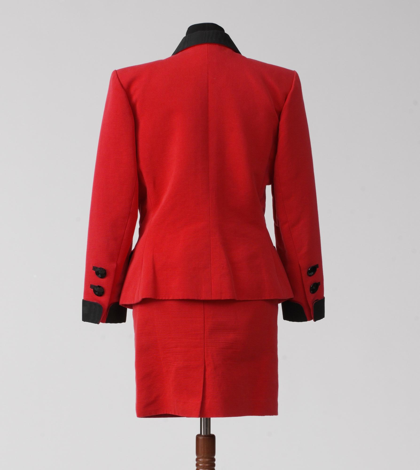 DRÄKT, Yves Saint Laurent.