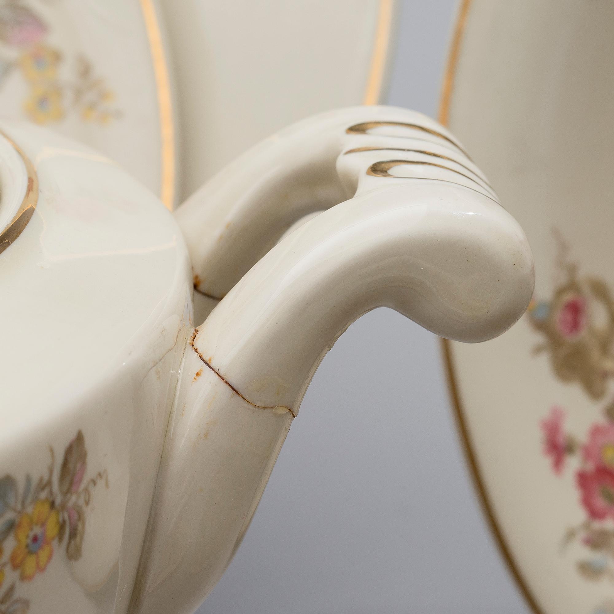 ASTIASTO, 48 osaa, posliinia, "Irmeli" Arabia, 1940-luku.