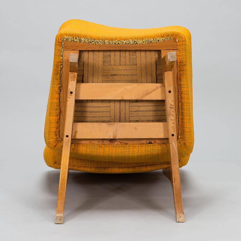 Oiva Parviainen, a mid-20th century 'Susanna' armchair for Lahden Lepokalusto, Finland.