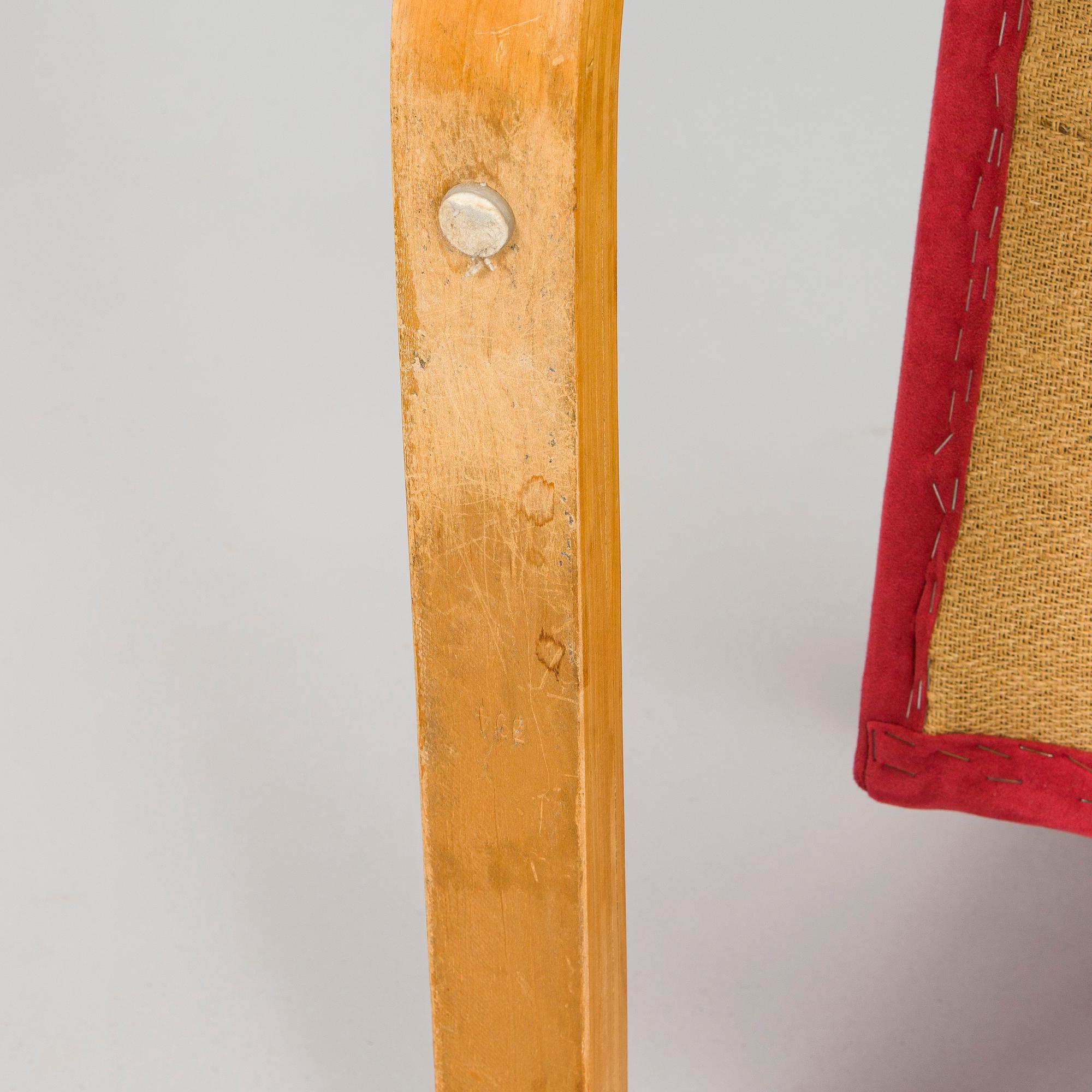 Alvar Aalto, nojatuolipari, malli 34 O.Y. Huonekalu- ja Rakennustyötehdas A.B. 1900-luvun puoliväli.