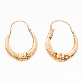 A PAIR OF EARRINGS, 18K gold. Finland.