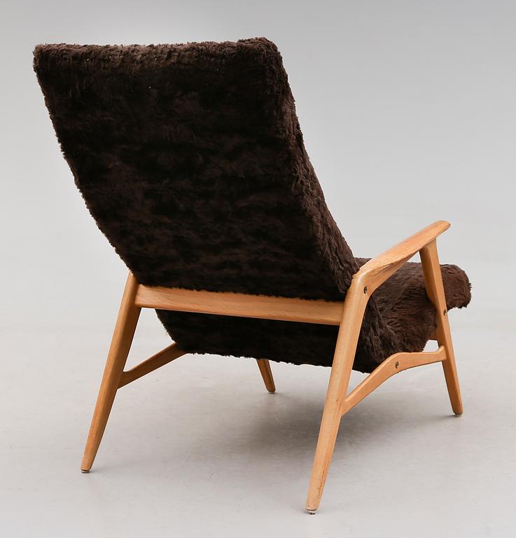 FÅTÖLJ, sannolikt JIO möbler, 1900-talets andra hälft.