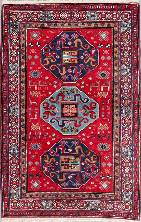 MATTA. Old/semiantik, Kaukasisk, Daghestan möjligen. Ca 236 x 150 cm.