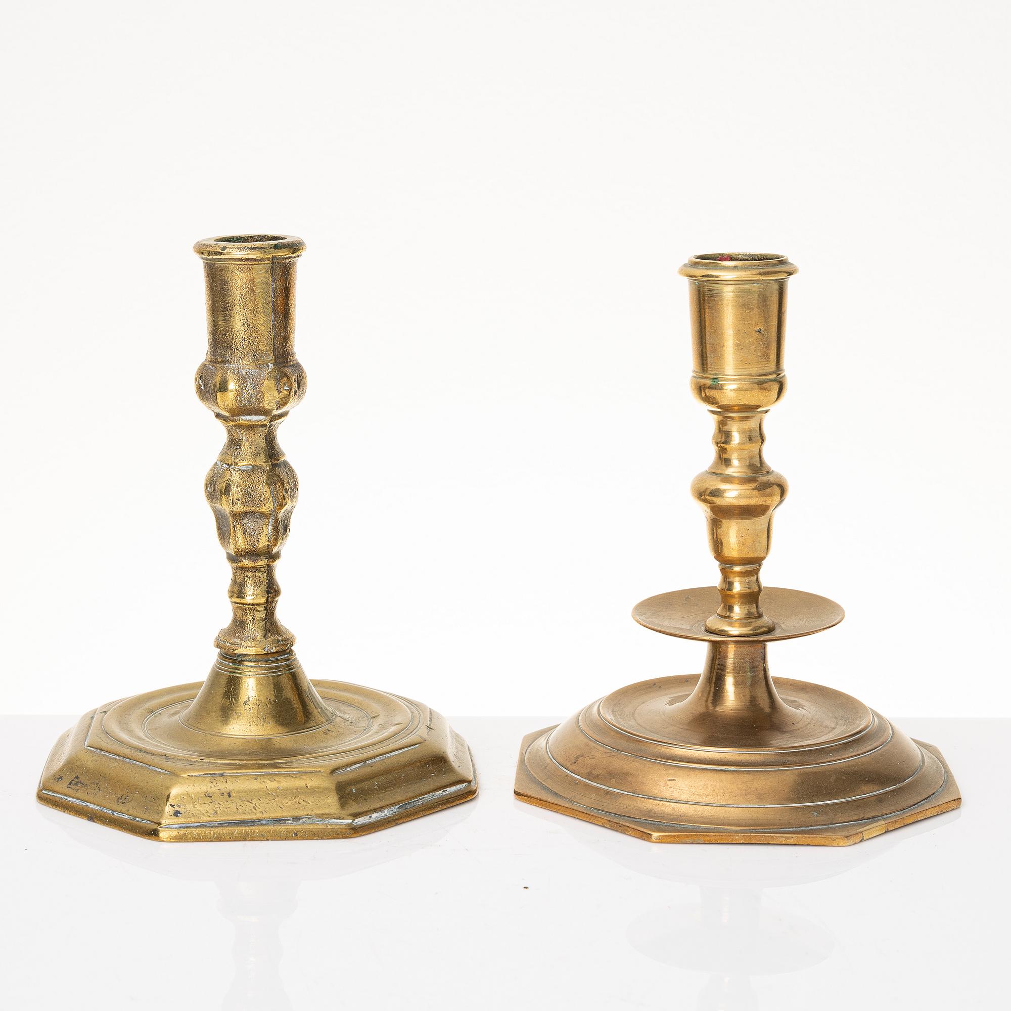 Ljusstakar, 2 st. barock, 1700-tal, samt barockstil, 1800-tal.