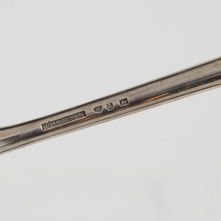 Bestickservis, 41 delar, silver, övervägande Gustaf Möllenborg och K. Anderson, Stockholm bl.a. 1912.