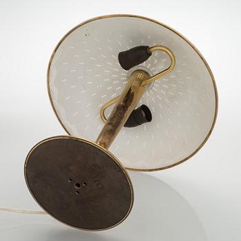 Paavo Tynell, A mid-20th century '5061' table lamp for Taito Finland.