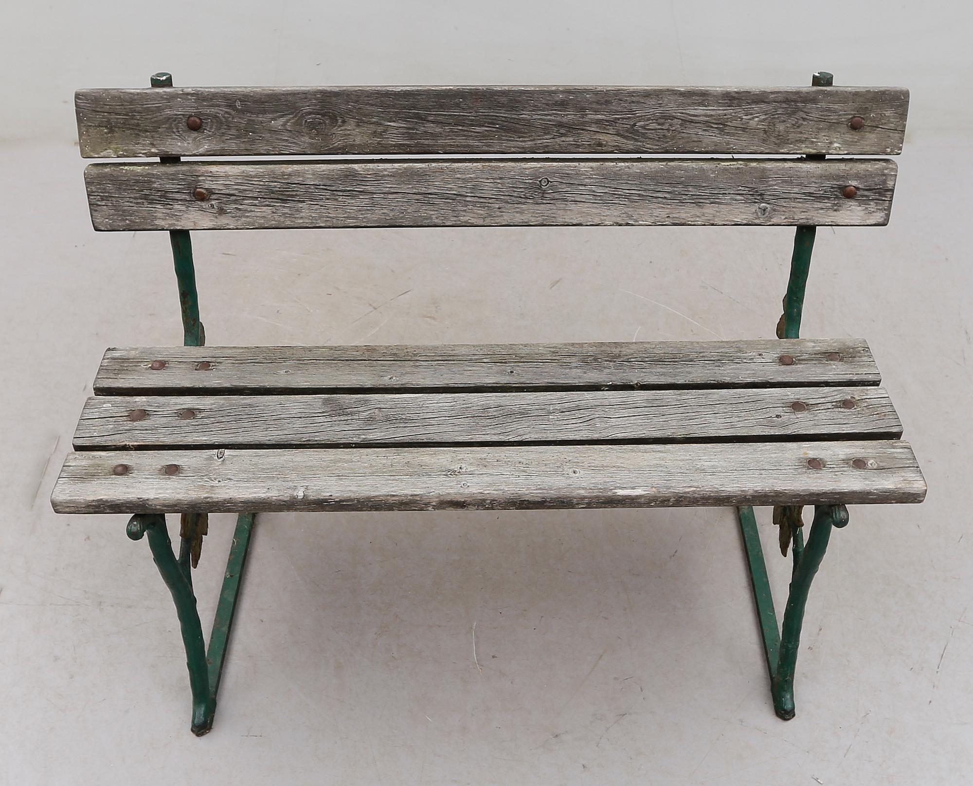 TRÄDGÅRDSSOFFA, 1900-talets första hälft.