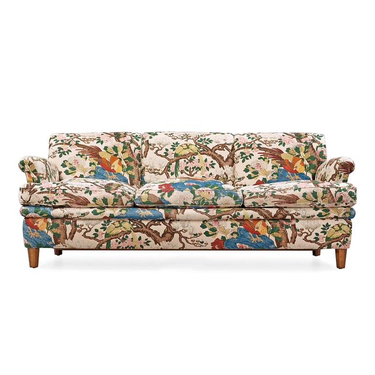 A Josef Frank sofa, Svenskt Tenn.