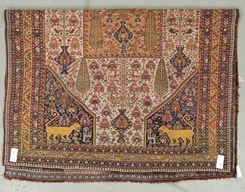 MATTA. Antik Kashgai. Ca 235x132 cm.