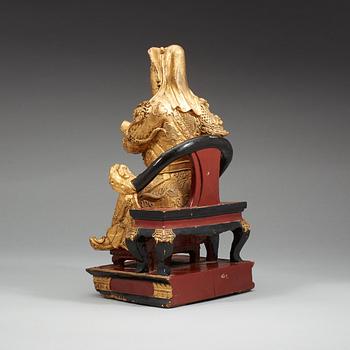 A large seated sculpture of Guandi, Qing dynasty, 17/18th Century.