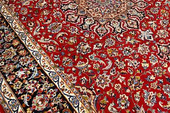 A carpet, Figural Najafabad, ca 510 x 307 cm.