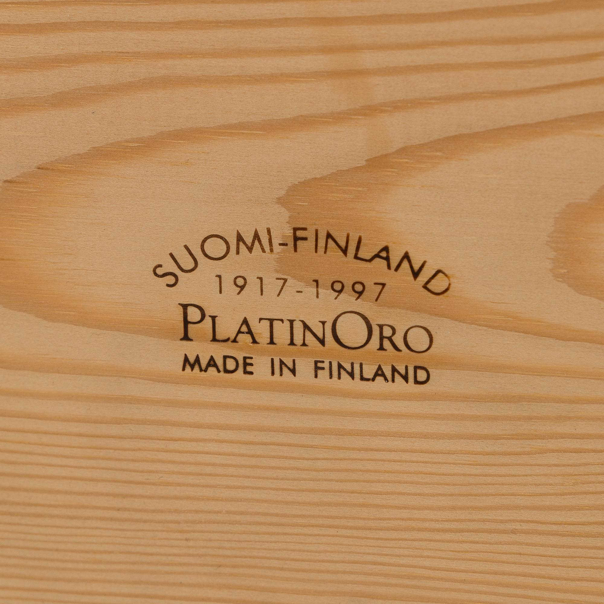 Pekka Piekäinen, vas, sterlingsilver, "Finlandia", Platinoro, Åbo.
