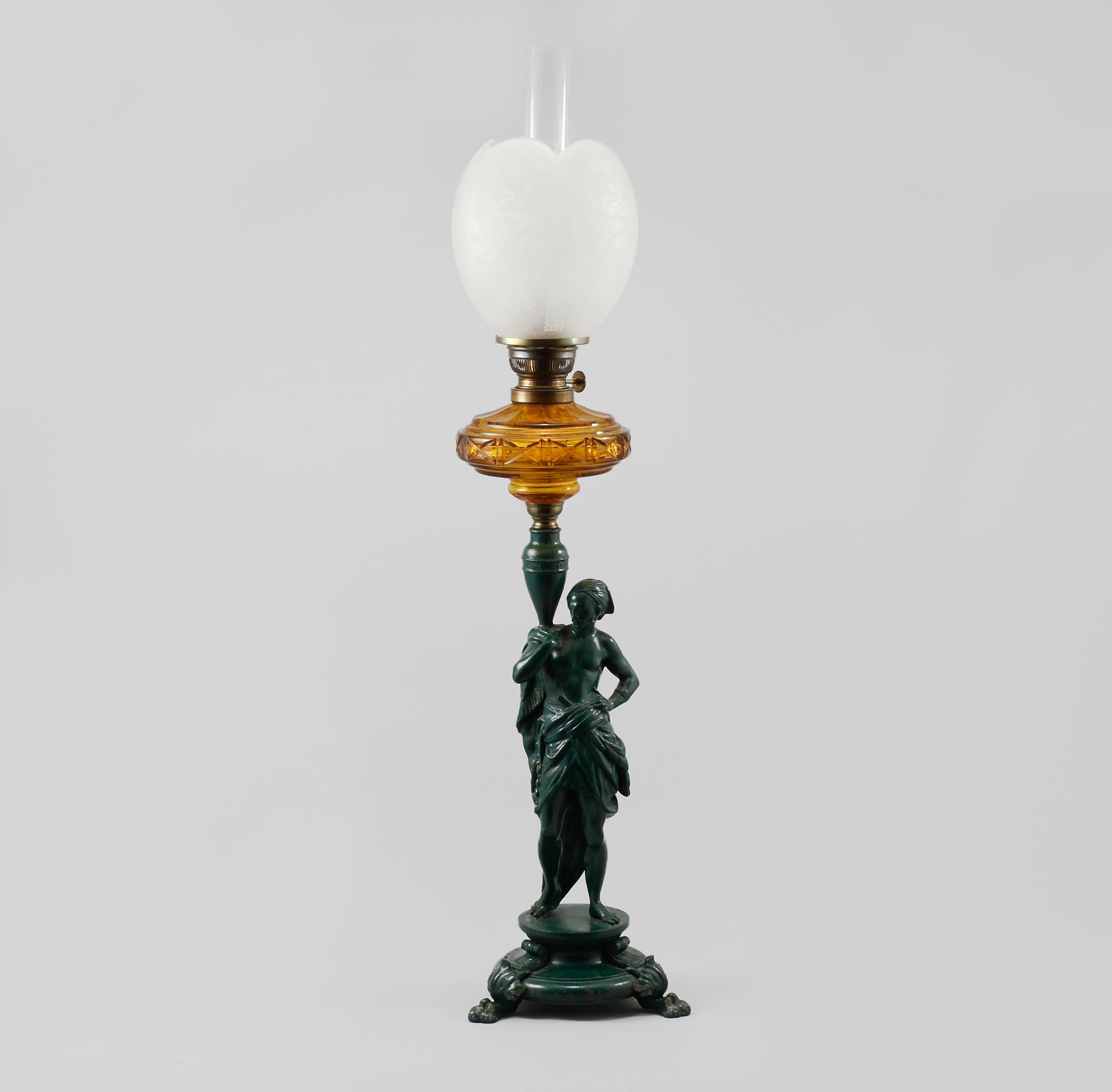 FOTOGENLAMPA, omkring sekelskiftet 1800/1900.