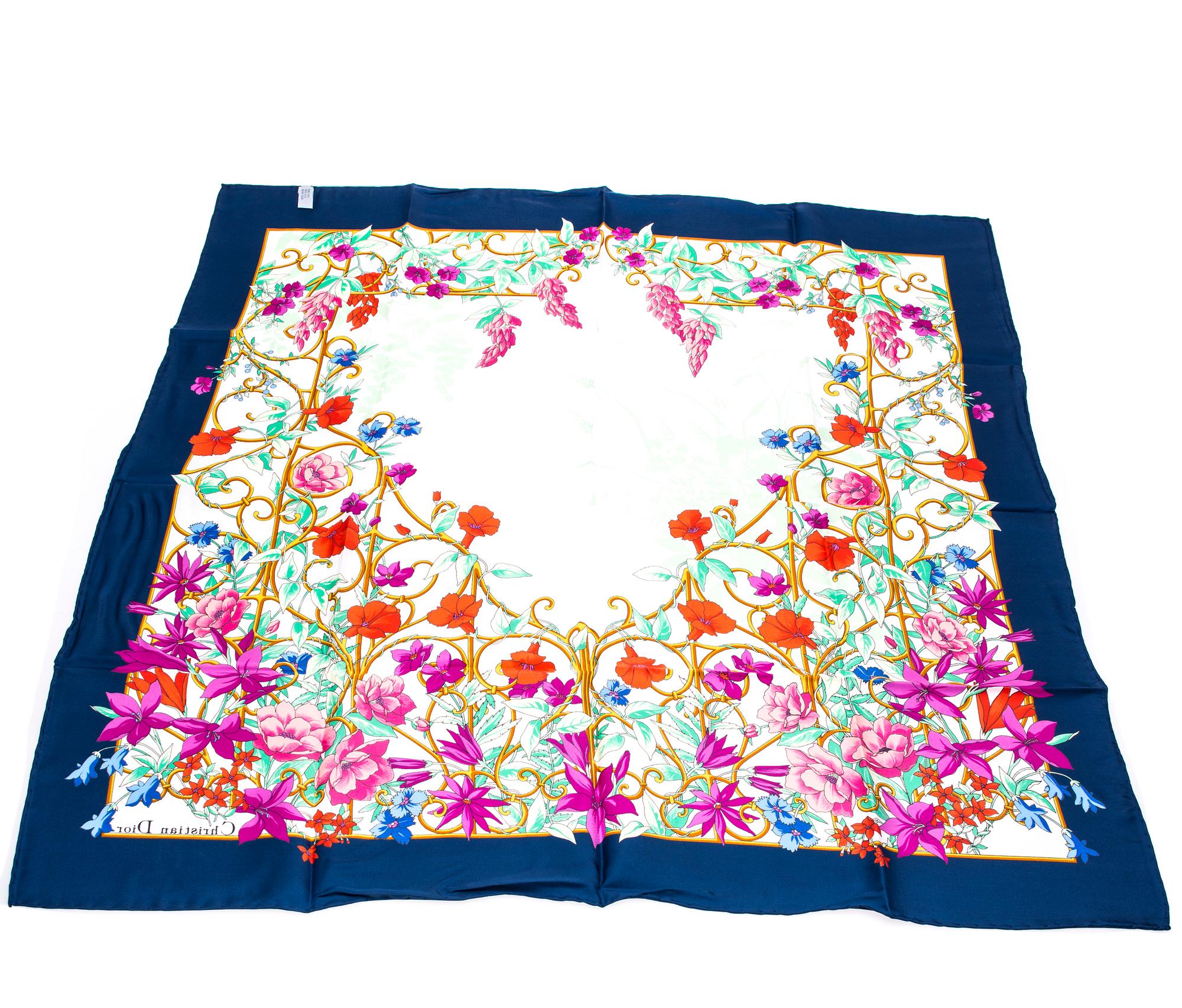 SCARF, Christian Dior.