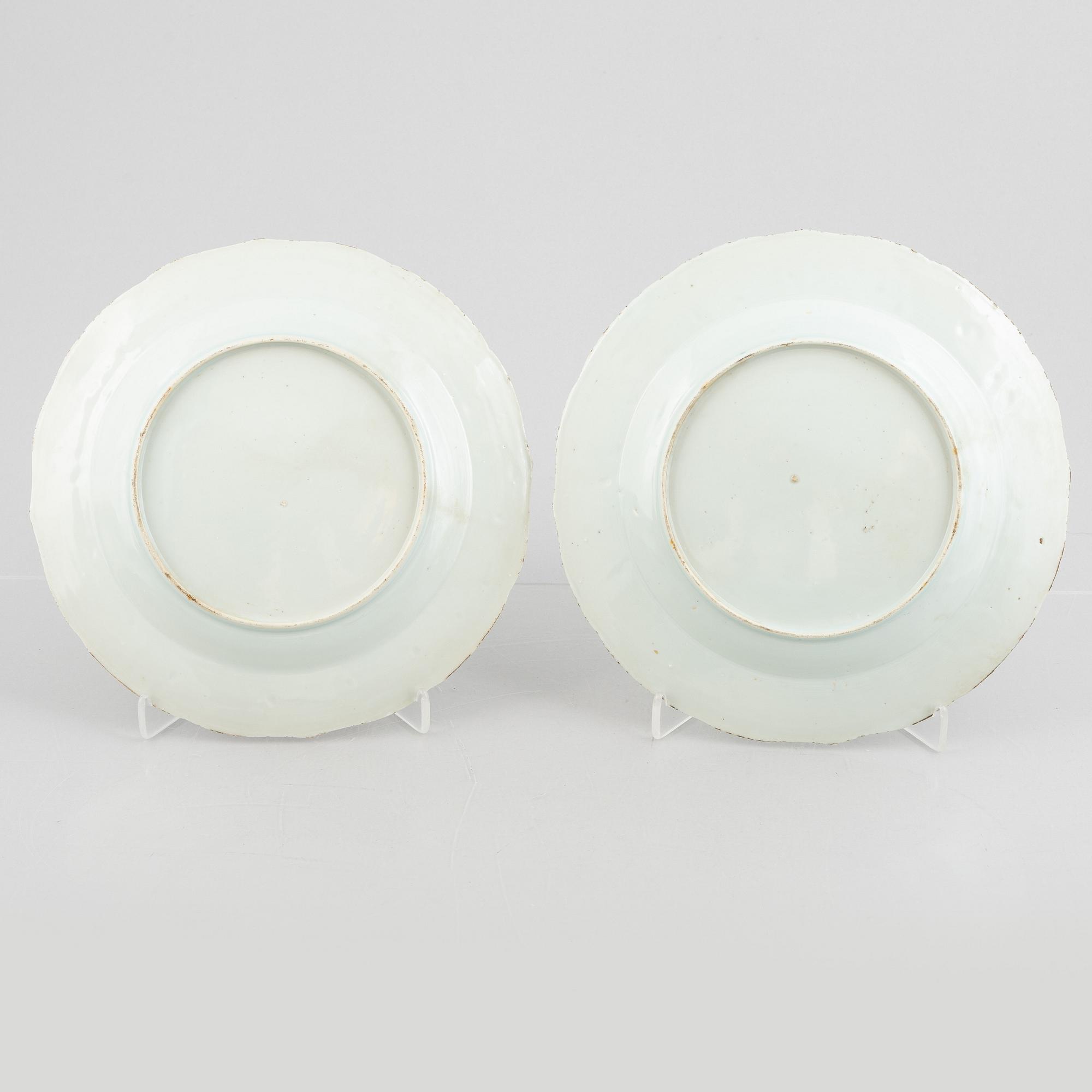 A pair of  Chinese blue and white export porcelain dishes, Qianlong (1736-95).