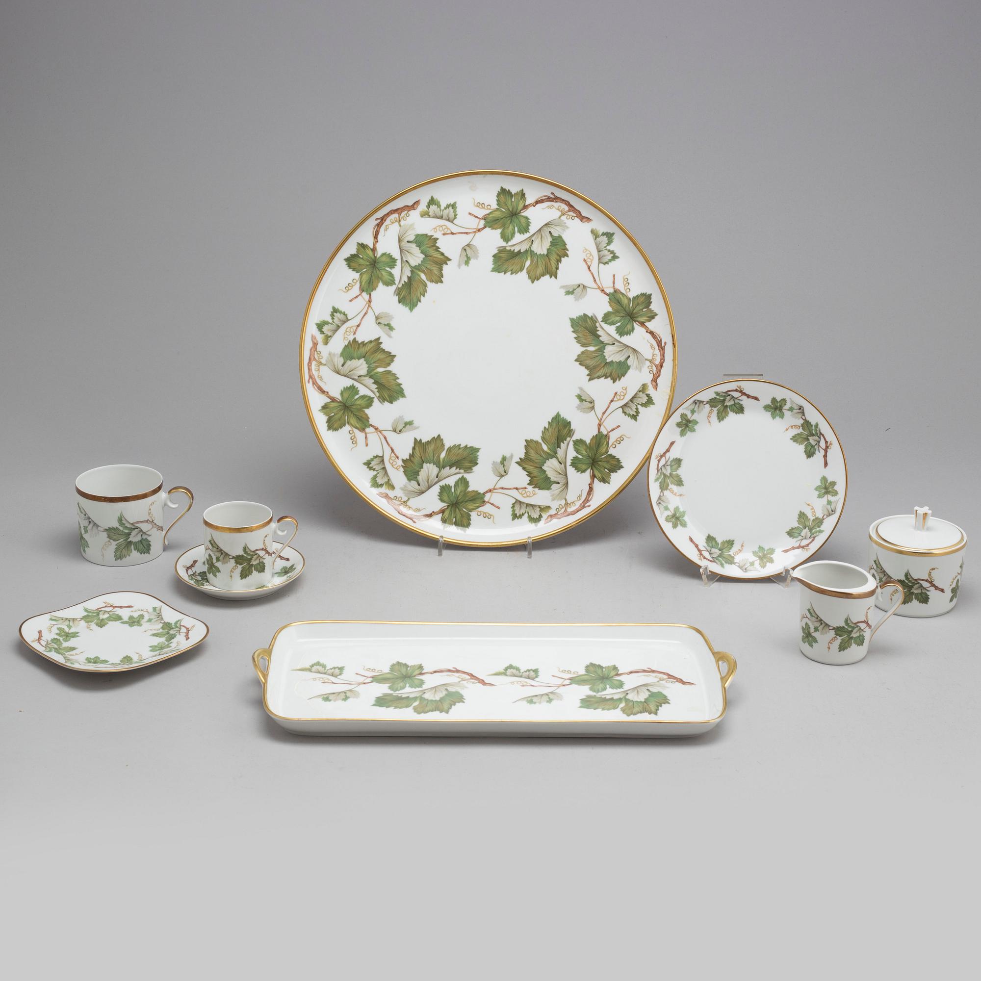 TE- OCH KAFFESERVIS, 43 delar, porslin, Hackefors, 1900-talets andra hälft.