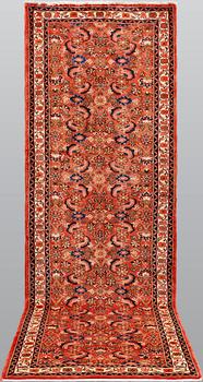 A Hamadan runner, approximately 286 x 98 cm.