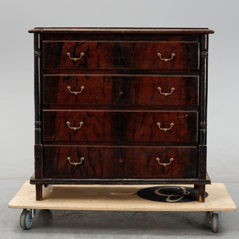 Byrå, nyrenässans, omkring år 1900.