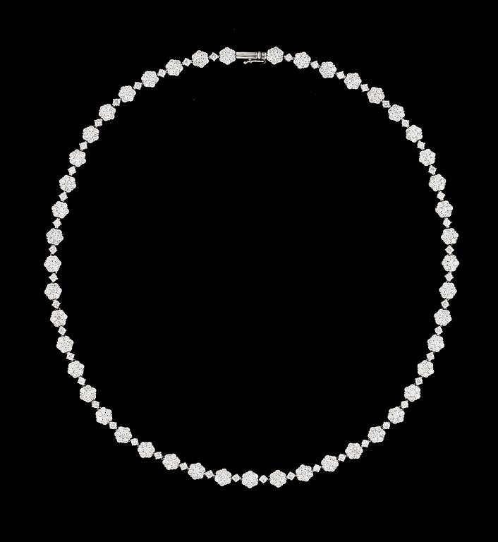 COLLIER MED 375 BRILJANTSLIPADE DIAMANTER.