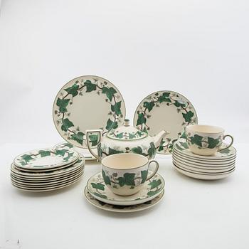 Service pieces, 25 pieces, earthenware, "Napoleon Ivy", Wedgewood.