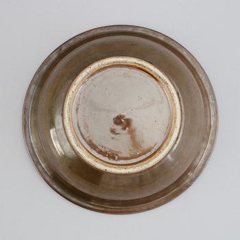 A blue and white and brown glazed wash basin, Qing dynasty, late 19th century.