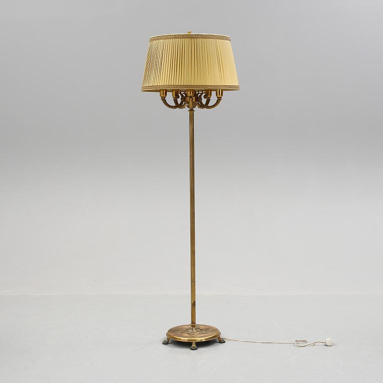 GOLVLAMPA, mässing, empirestil, 1900 första hälft.