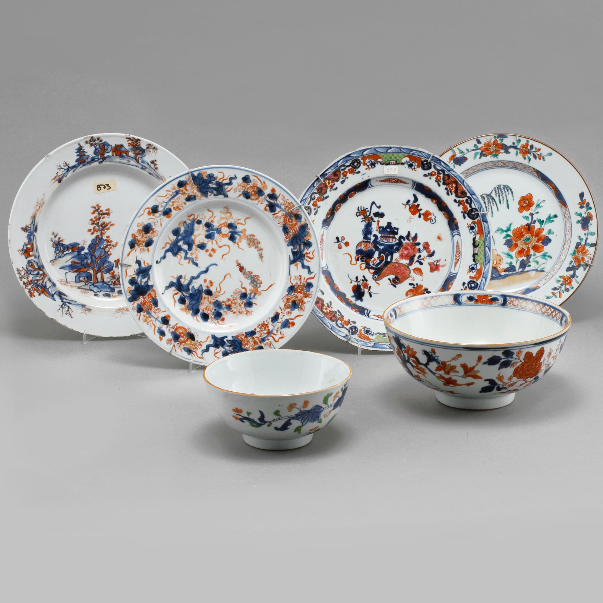 TALLRIKAR, 4 st, samt SKÅLAR, 2 st, porslin, Kina, 1700-tal.