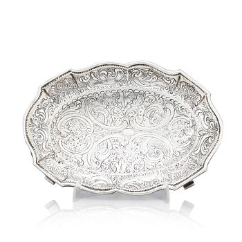 218. A tray/plate, silver, unidentified makers mark, Moscow 1720s.