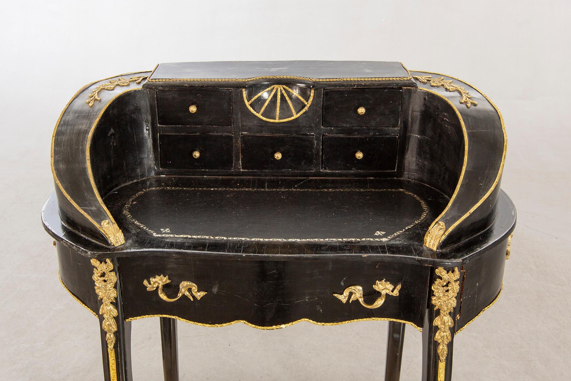 Secretary Louis XV style first half of the 20th century.