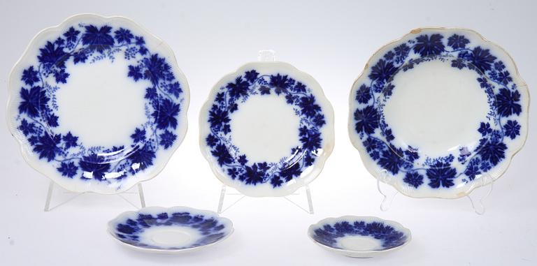 SERVISDELAR, 32 st, porslin, "Vinranka" (blå 1938-1969) , Arthur Percy, Gefle Porslinsfabrik.