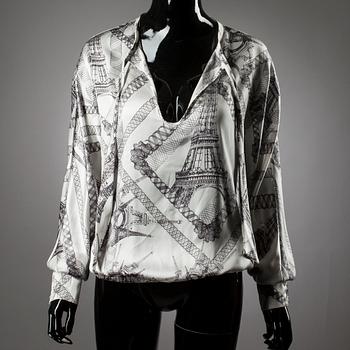 BLUS, siden, Jean's Paul Gaultier.