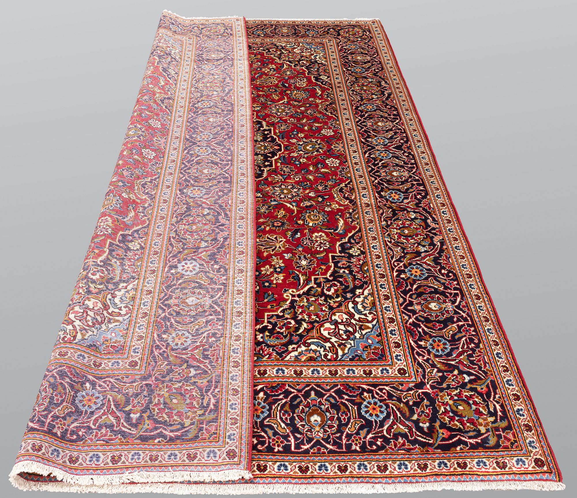 Matta, Keshan, ca 304 x 193 cm.