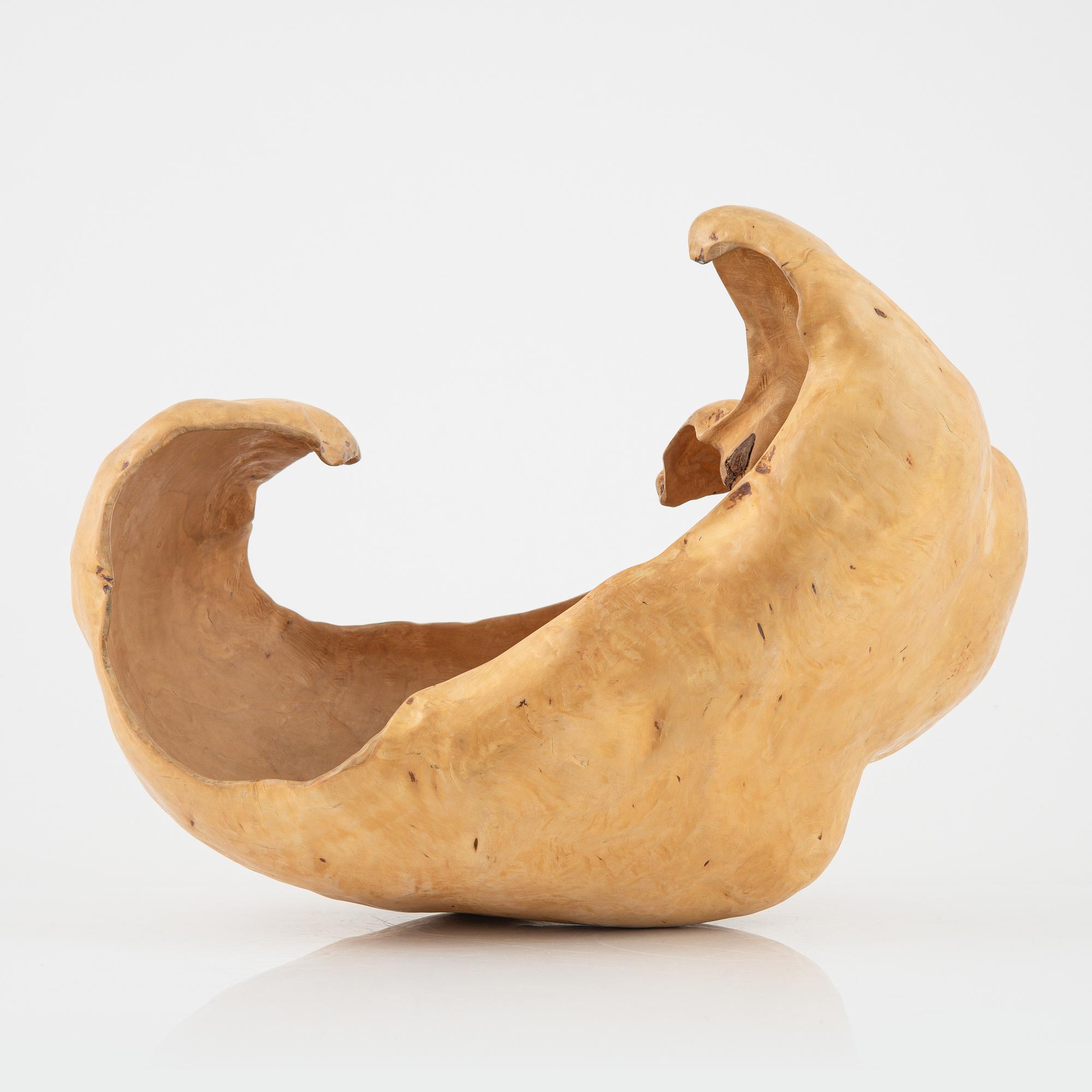A burr wood bowl, 20th century.