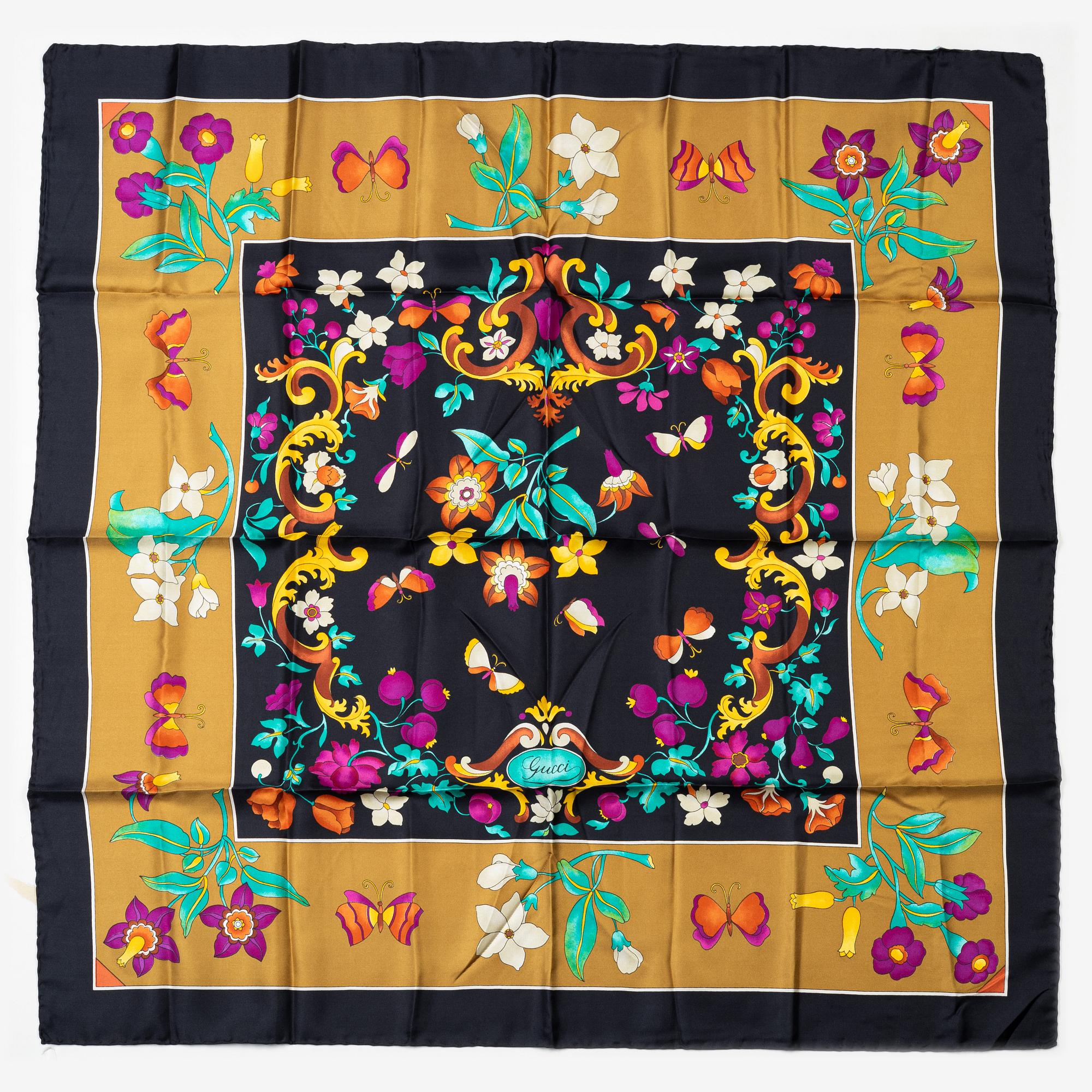 Gucci, scarf, "Flora".