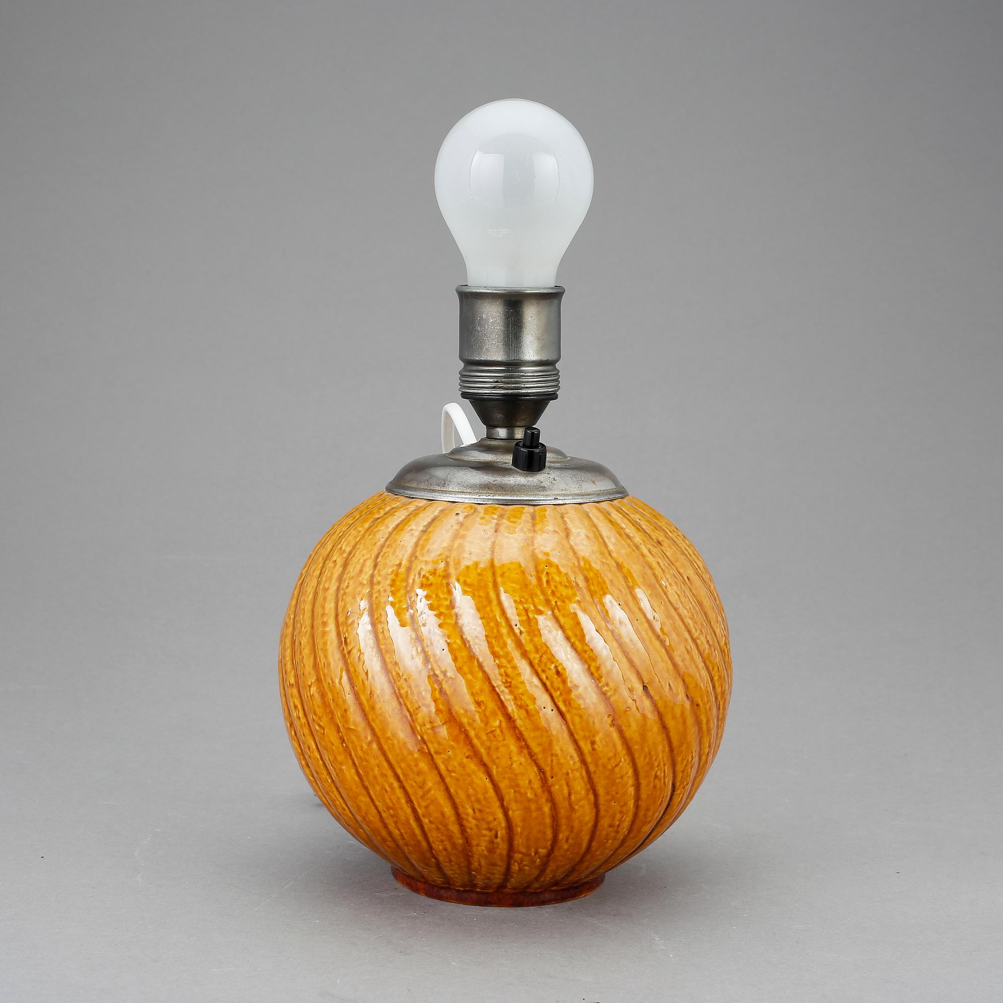 BORDSLAMPA, chamotterat stengods, Gunnar Nylund, Rörstrand.