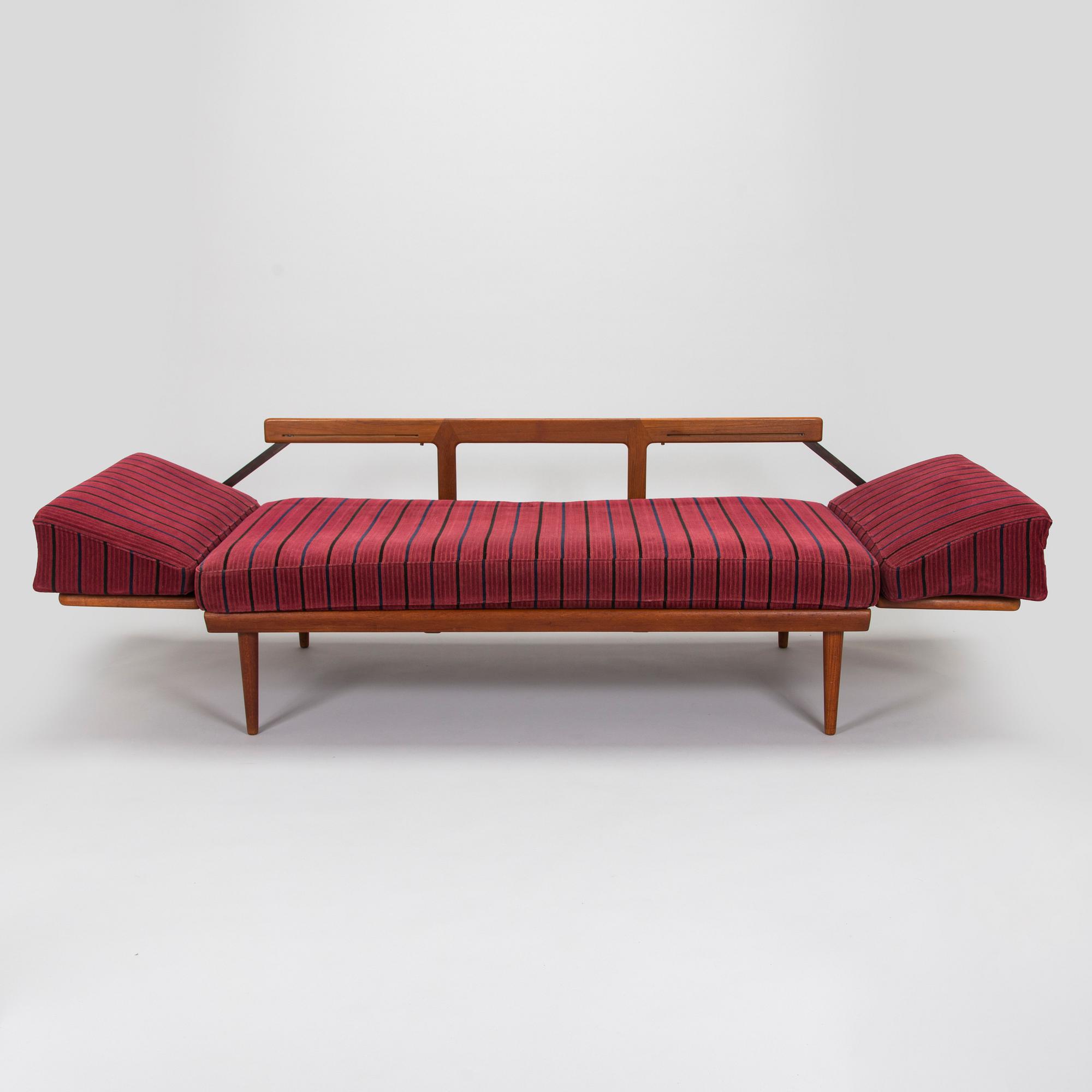 Peter Hvidt & Orla Mølgaard Nielsen, a mid-20th century sofa/daybed, France & Son, Denmark.
