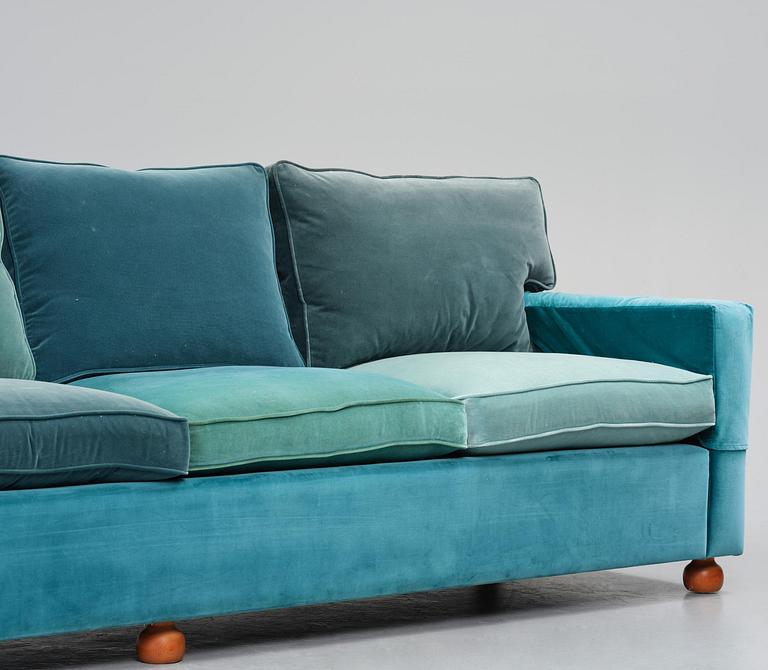 Josef Frank, a sofa model 3031, Firma Svenskt Tenn, 2018.