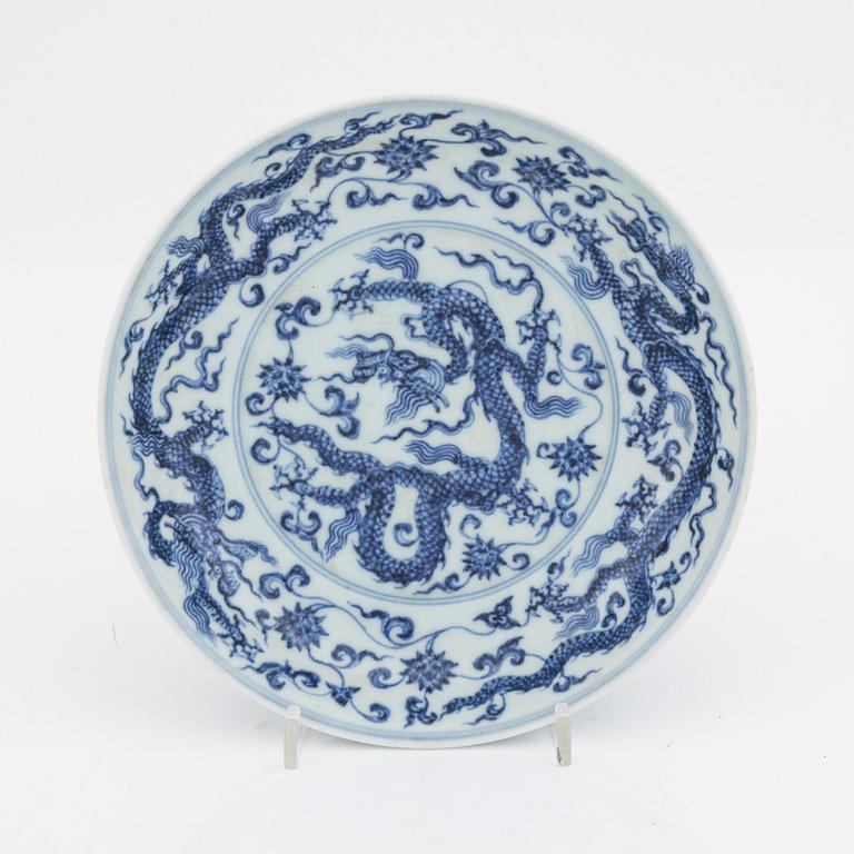 A Chinese blue and white porcelain 'dragon' dish, second half of the 20th century.